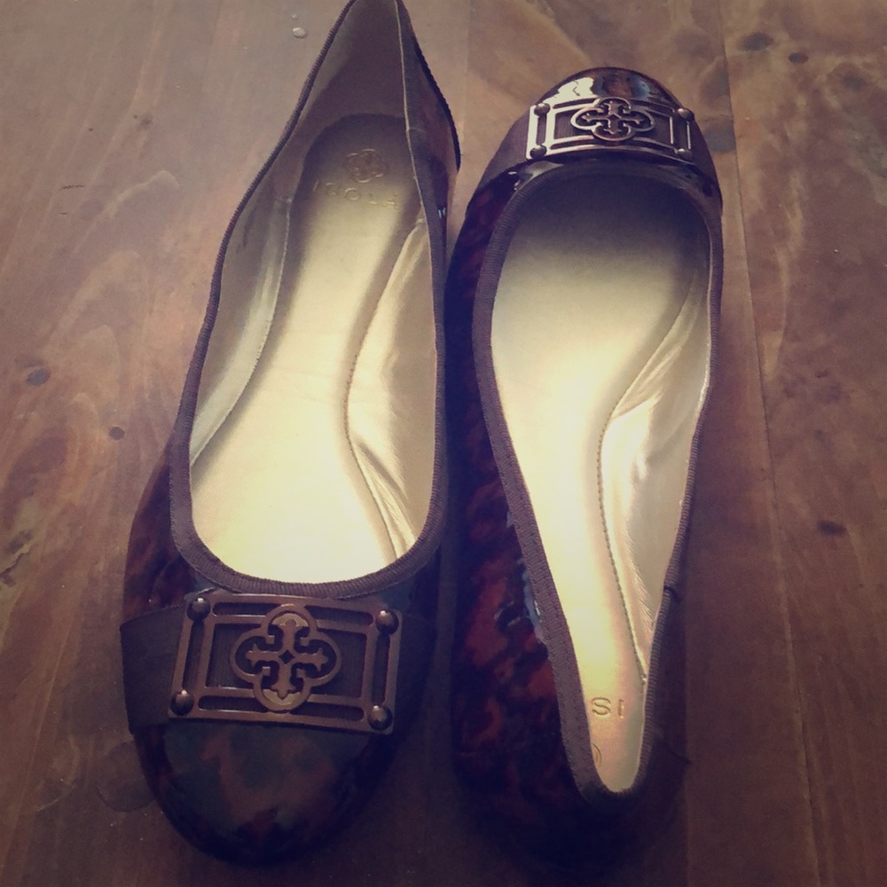 Isola Flats